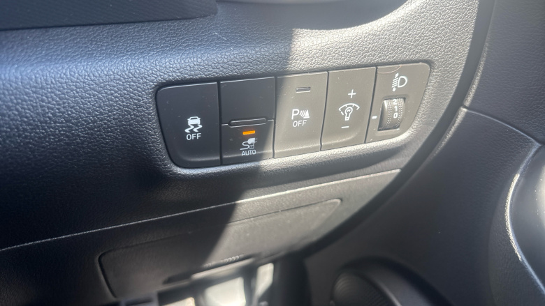 Hyundai KONA 100kW SE Connect 39kWh 5dr Auto Electric Hatchback